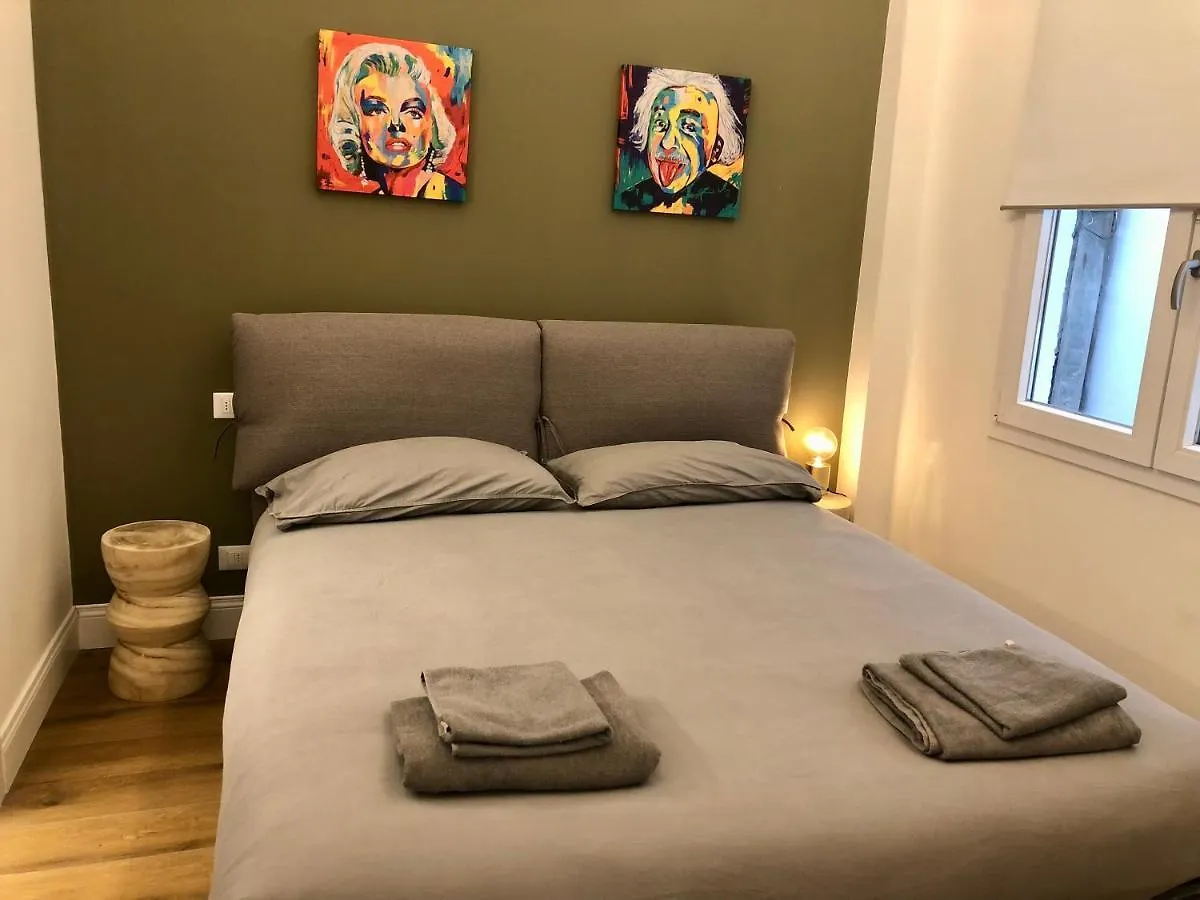 Novella Suite Firenze Italia