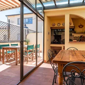 Apartment Terrace At 10 Mins From The Duomo - Homeunity, Florence