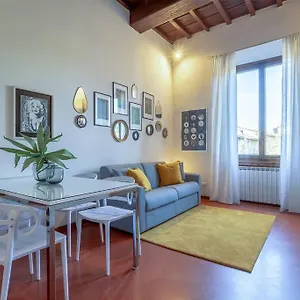 Apartment Discovering, Florence
