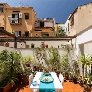 At Kalsa Quiet Flowered Terrace! Free Parking! Ideal For Remote Working! Apartment Palermo